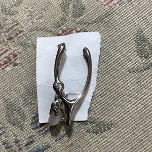 Wishbone pin
